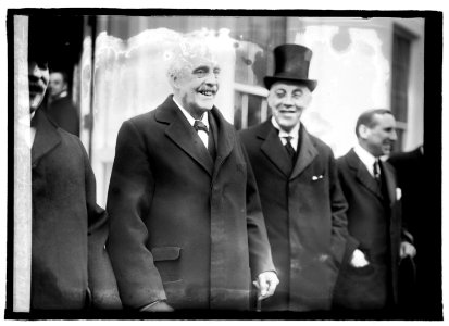 Arthur Jas. Balfour & Sir Auckland Geddes, (2-5-22) LCCN2016846042