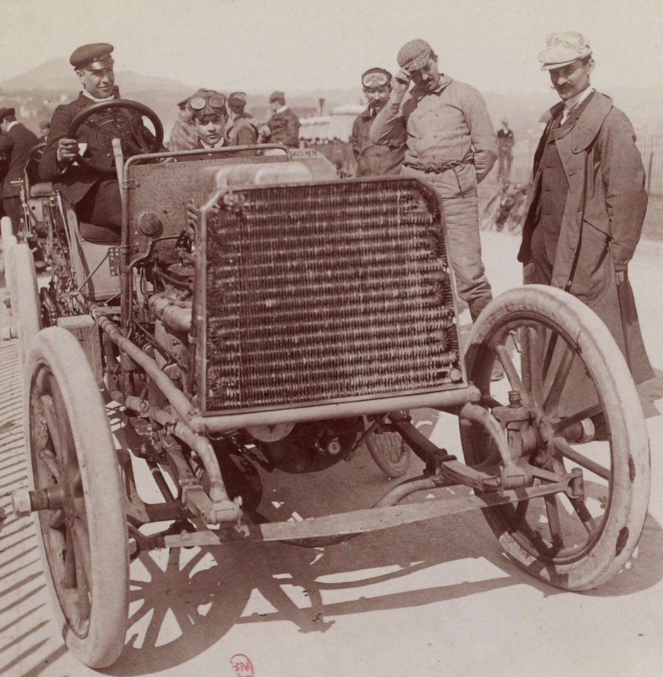 Arthur Duray éphémère recordman du monde à la Coupe de Rotschild en 1904, à 142.85kmh sur Gobron Brillié Paris-Madrid, à Nice (2ème, derrière Louis Rigolly)
