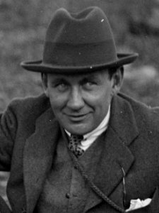 Arthur Scott Burden 1914 LCCN2016865920 (cropped)