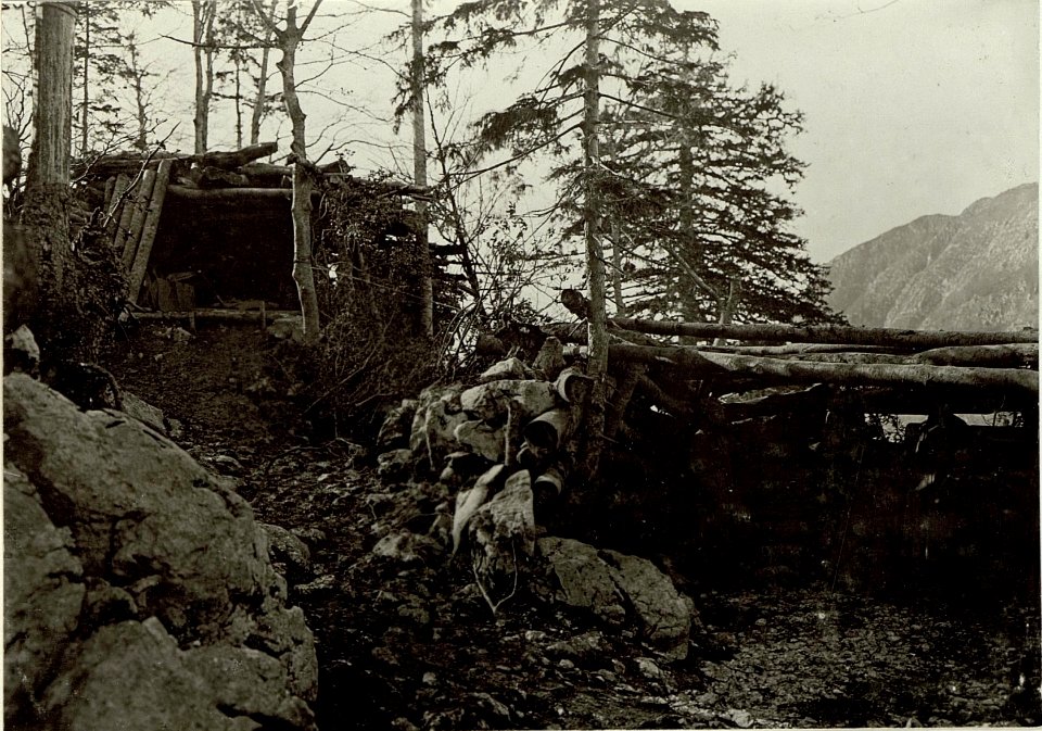 Artillerie Beobachterstand und Geschützstand im Abschnitt IV auf dem Vrsic (BildID 15463499)