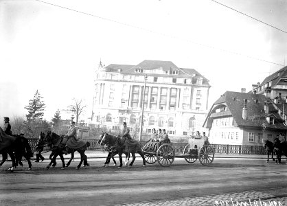 Artillerie marschiert durch Bern - CH-BAR - 3237885