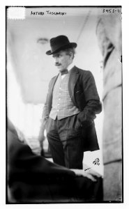 Arturo Toscanini LCCN2014698884