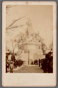 Artis, tijdelijk monument bij de ingang