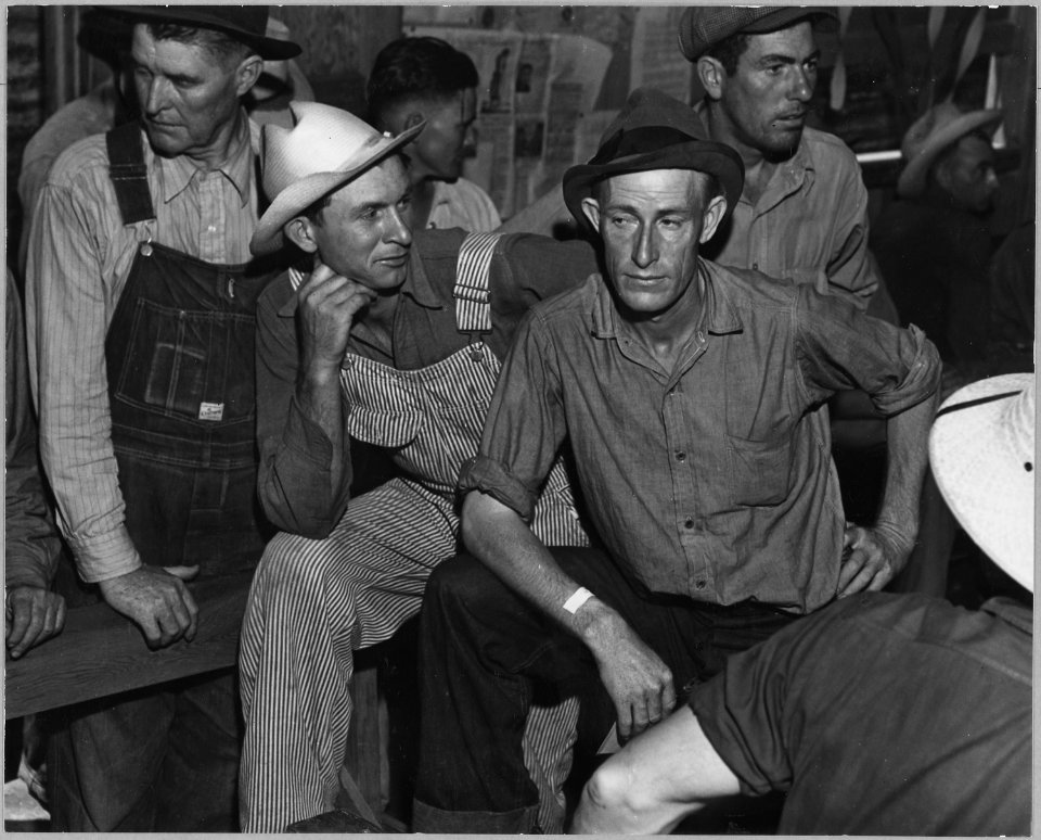 Arvin, Kern County, California. ... Head of rural family asking questions regarding the size of his . . . - NARA - 521653