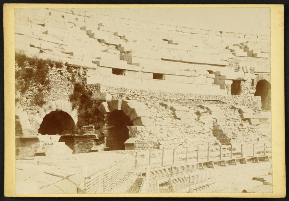 Arènes de Nîmes - J-A Brutails - Université Bordeaux Montaigne - 1362