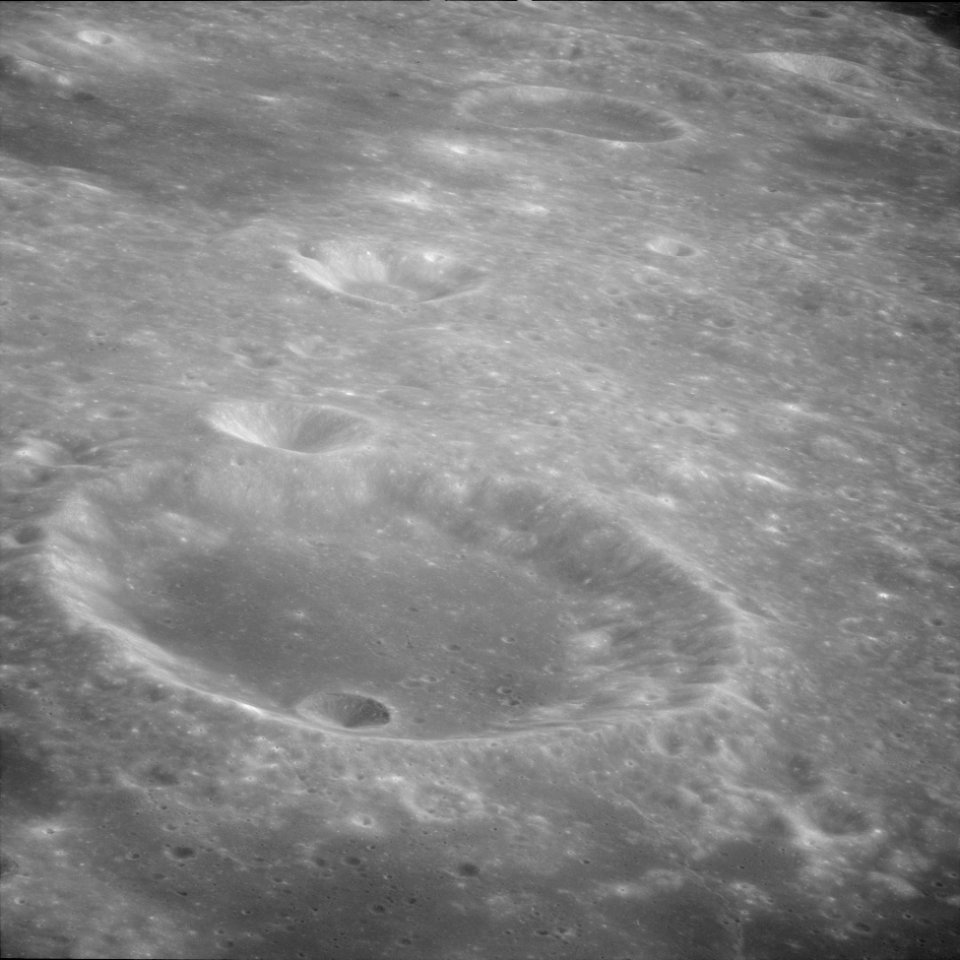 AS11-43-6481 Condorcet F N L Q R craters