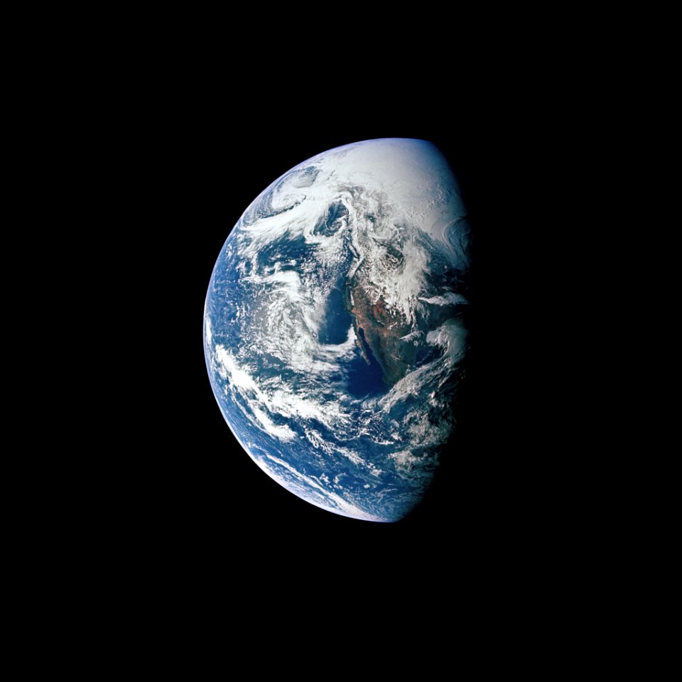 As13-60-8588 (25208224543)