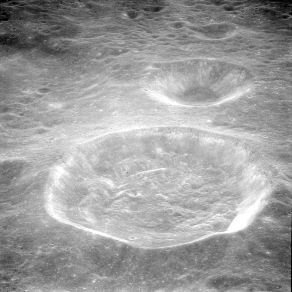 AS11-42-6333 Green M crater