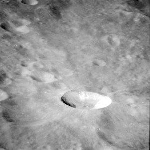 AS11-43-6412 Mandel'shtam F crater