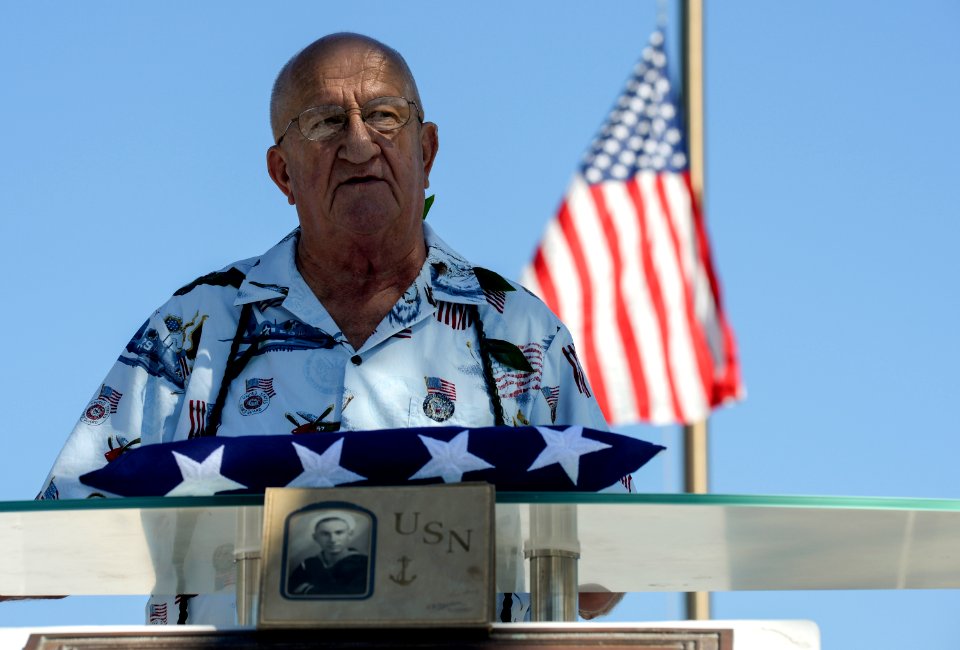 Ashes of Pearl Harbor survivor scattered at USS Utah Memorial 150702-N-GI544-039