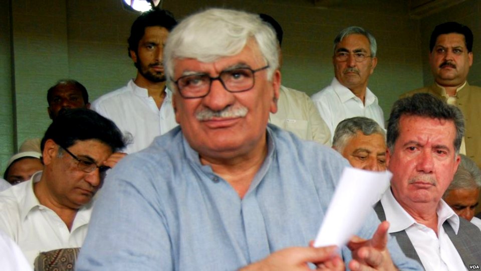 Asfandyar Wali Khan photo