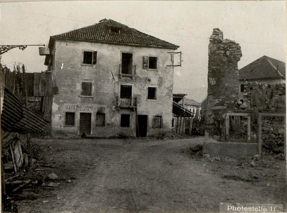 Asiago.Zerstörte Häuser. (BildID 15636539)