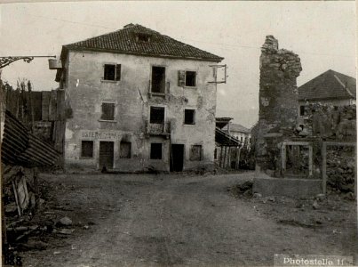Asiago.Zerstörte Häuser. (BildID 15636539)