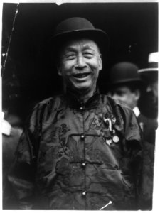 Asian man LCCN2001704341