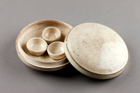 Ask med lock Korai-dynastin - Hallwylska museet - 96212
