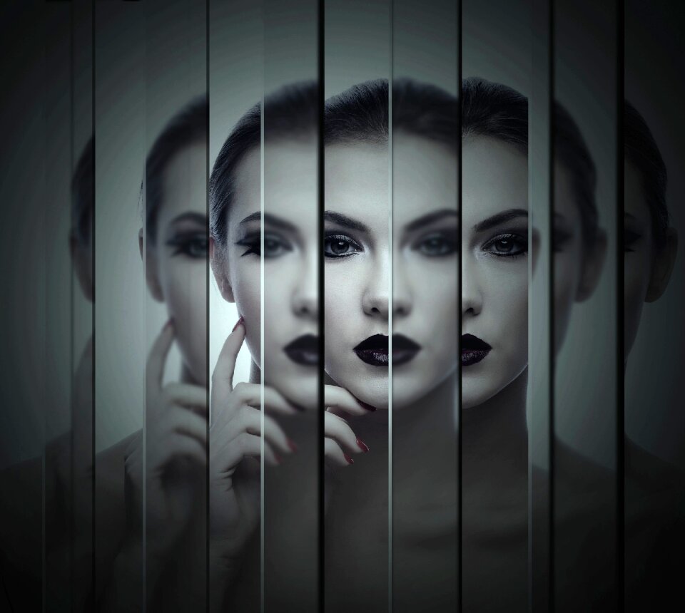 Model face mystery