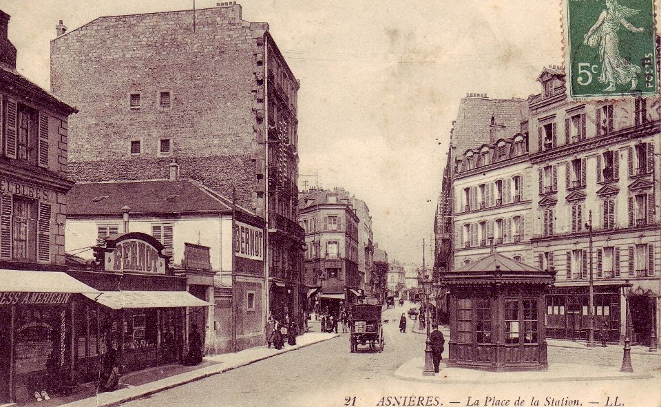 Asnieres.Place de la Station