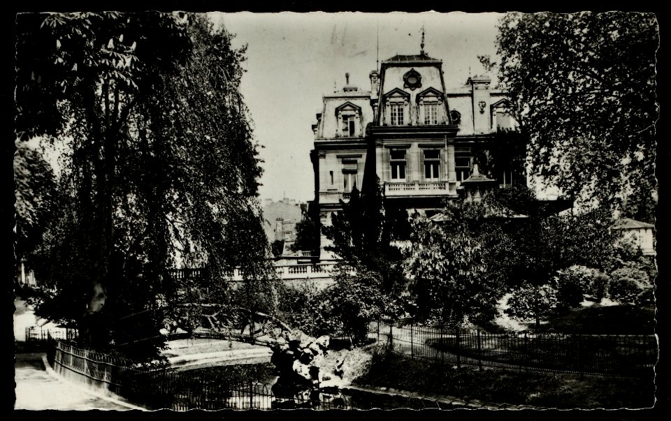 Asnières-sur-Seine.Square Voyer d'Argenson.Carte postale