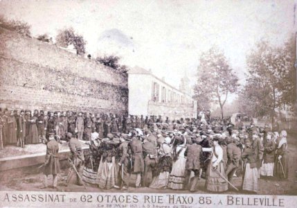 Assassinat de 62 otages rue Haxo 85 à Belleville. Le 26 mai 1871 à 5 heures du Soir Eugène Appert 1871 (cropped)
