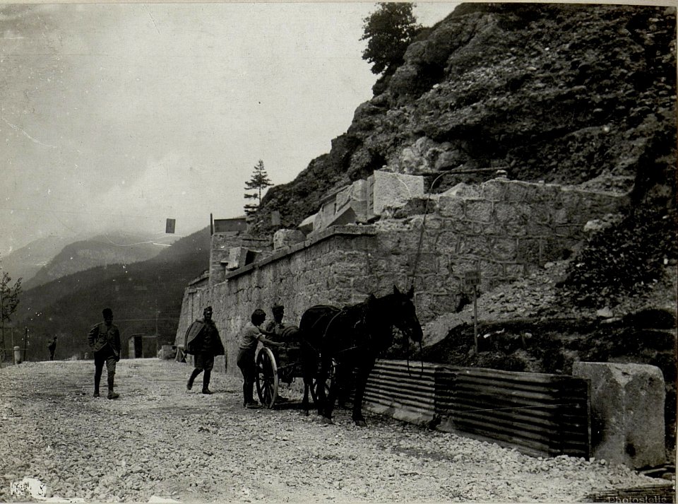 Assatal. Wasserwerk bei Monte Rasta. (BildID 15639641)