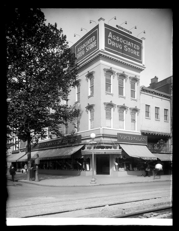 Associated Drug Store, 7 & G, (Washington, D.C.) LCCN2016823773