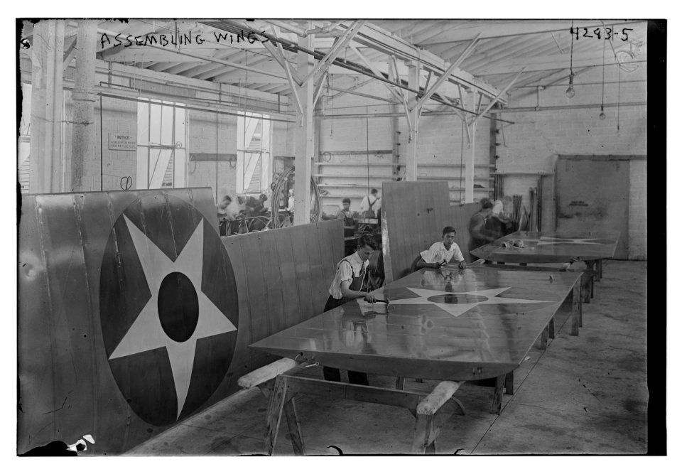 Assembling wings LCCN2014705170
