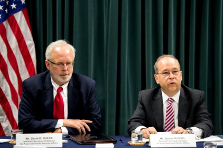 Assistant Secretaries Russel and Shear Address Media in Tokyo - Flickr - East Asia and Pacific Media Hub (1)