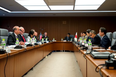 Assistant Secretary Daniel Russel Speaks at Japan’s Ministry of Defense - Flickr - East Asia and Pacific Media Hub (1)