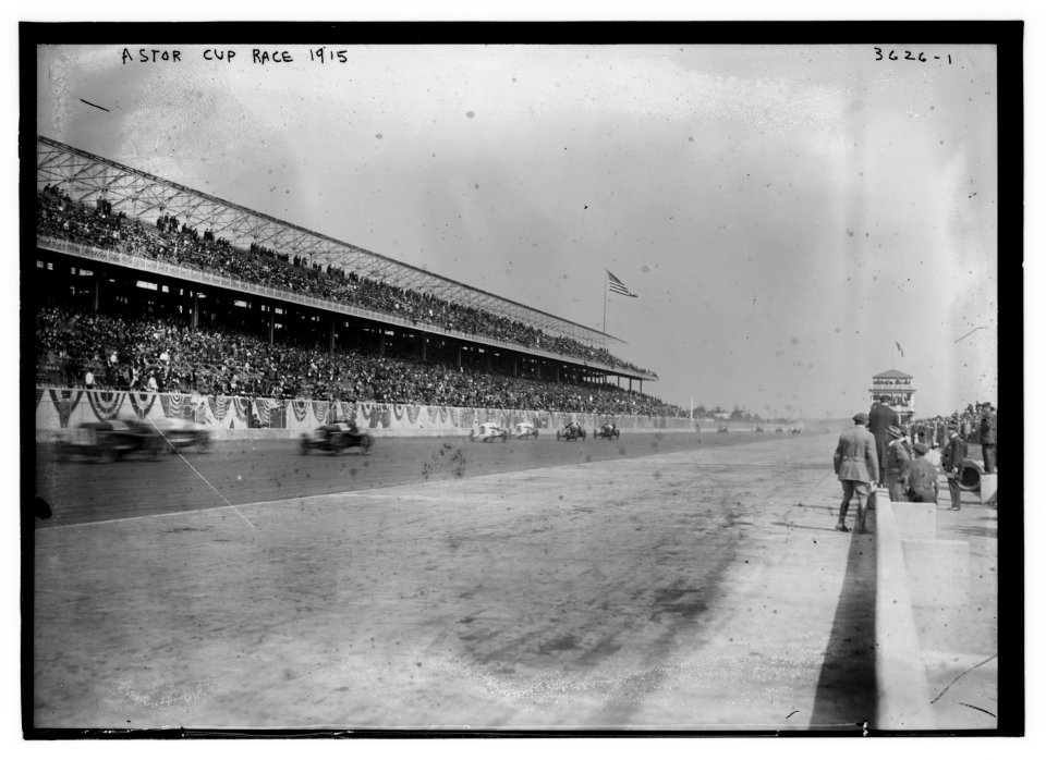 Astor Cup race - 1915 LCCN2014699993