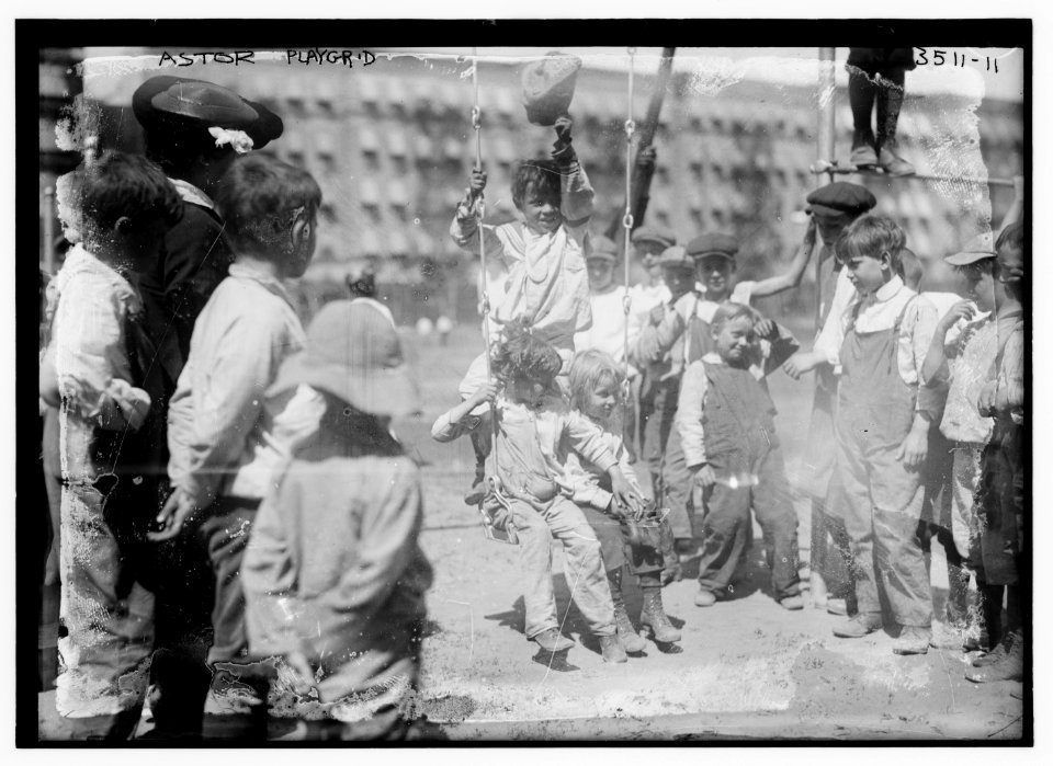 Astor Playgr'd (i.e., playground) LCCN2014699200