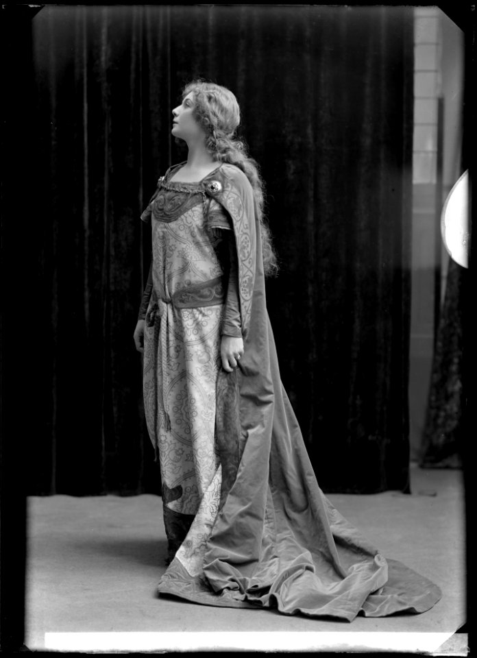 Astri Torsell in Kung Lear at Dramatiska teatern 1908 - SMV - NT037