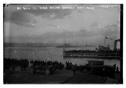 At 80th St. when Wilson boarded Mayflower LCCN2014703269