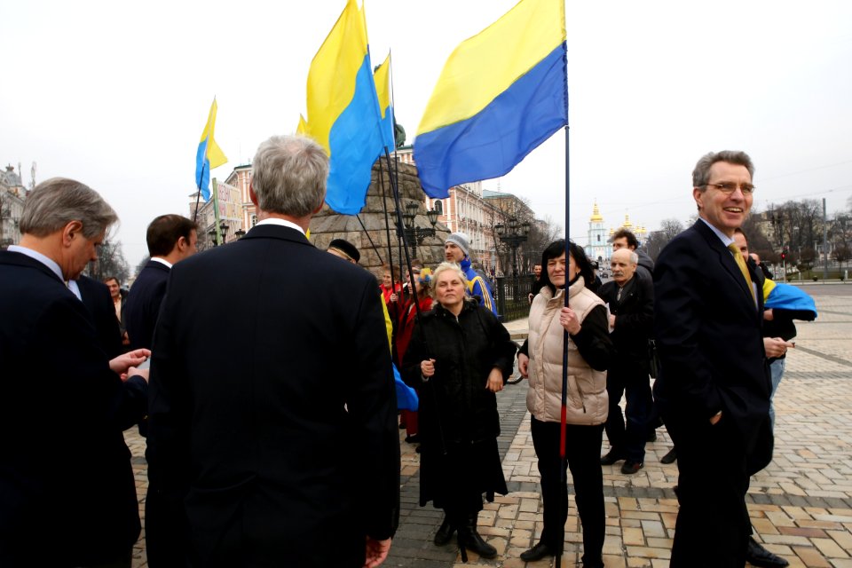 At St. Sophia Square (13176700313)