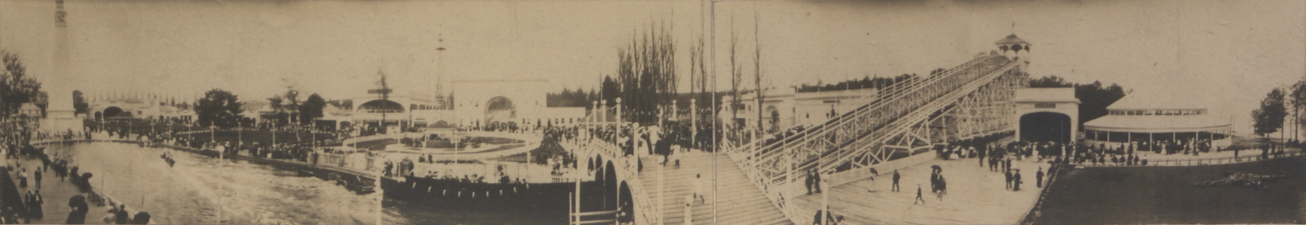At Scarboro Beack Park A (HS85-10-18968)