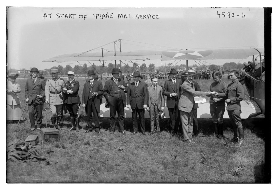 At start of plane mail service LCCN2014706989