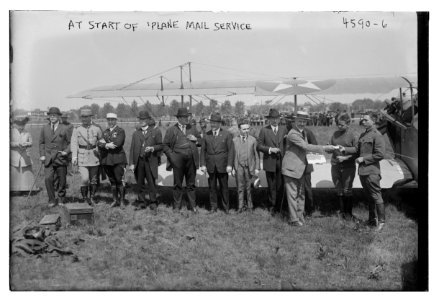 At start of plane mail service LCCN2014706989