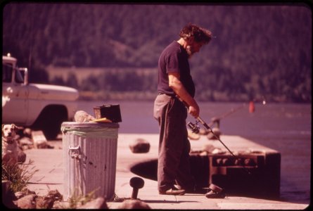 At-cascade-locks-on-the-columbia-river-051973 4272370088 o