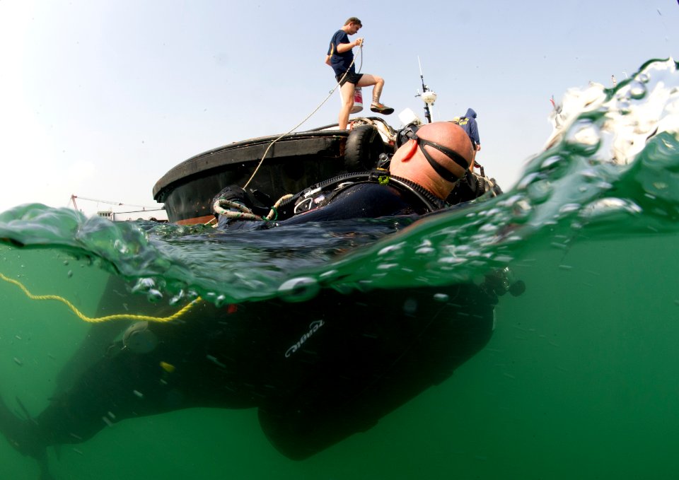 ATFP dive 130213-N-CG436-086