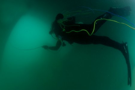 ATFP Dive 130218-N-CG436-052