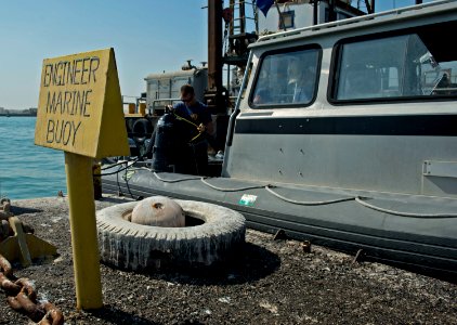 ATFP Dive 121016-N-GG400-008