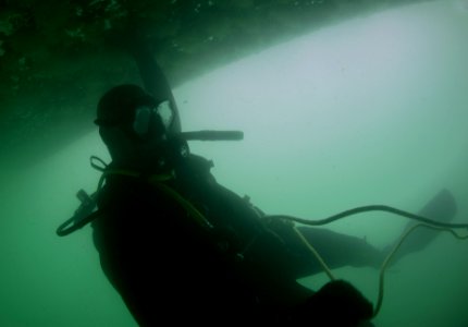 ATFP dive 130213-N-CG436-046
