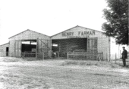 Ateliers hangars Farman photo
