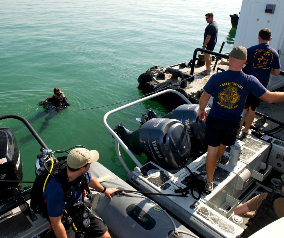 ATFP dive 130102-N-CG436-047