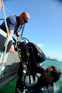 ATFP dive 130205-N-RE144-228