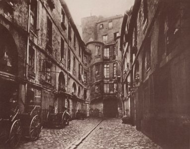 Atget, Eugène - Alte Häuser, alte Straßen, pittoreske Ansichten, Cour du Dragon (1) (Zeno Fotografie)