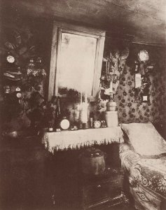 Atget, Eugène - Interieurs, Zimmer einer Arbeiterin, Rue de Belleville (Zeno Fotografie)