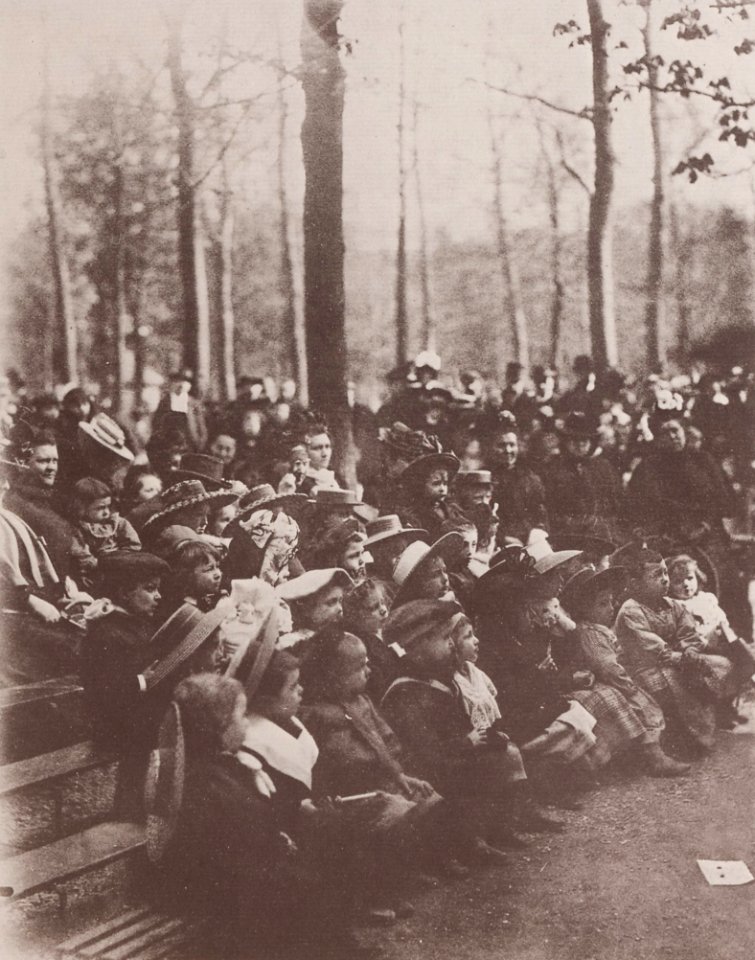 Atget, Eugène - Leben und Arbeitswelt, Kindertheater im Luxembourger Garten (Zeno Fotografie)