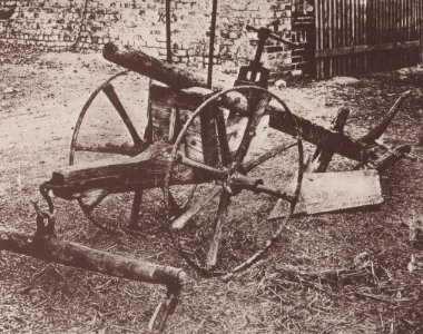 Atget, Eugène - Wägen, Pflug (Zeno Fotografie)