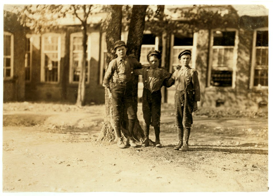 Atherton Mill, Doffer boys Charlotte, N .C. Photo taken during absence of Supt. and contrary to his orders. Tallest boy-Lester Blunt. Been in the mill work 2 years. Middle boy-Eb LOC nclc.01567