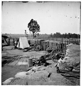 Atlanta, Georgia. Confederate fort in front of Atlanta LOC cwpb.03403